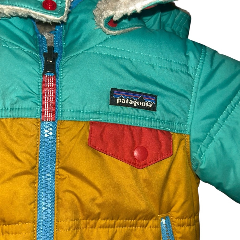 Patagonia toddler kids Reversible Tribbles Insulated Hoody coat size 2T - Picture 3 of 9